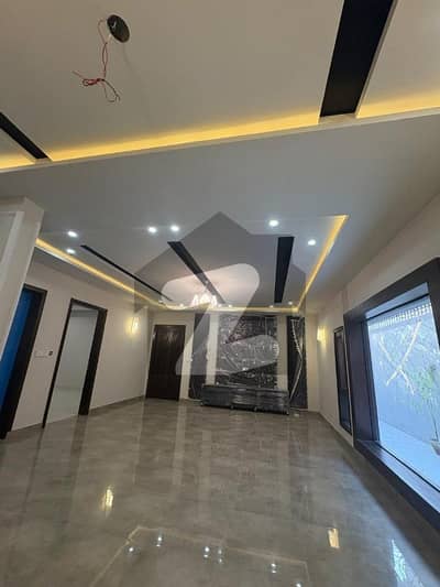 FULLY RENOVATED MODERN BUNGALOW | 500 SQ. YDS | DHA PHASE 5