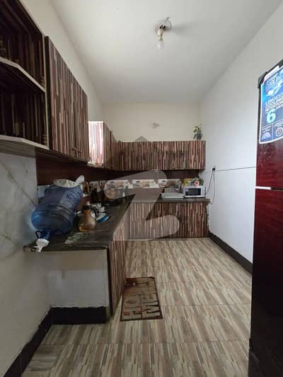 پی ای سی ایچ ایس جمشید ٹاؤن,کراچی میں 3 کمروں کا 8 مرلہ بالائی پورشن 2.5 کروڑ میں برائے فروخت۔