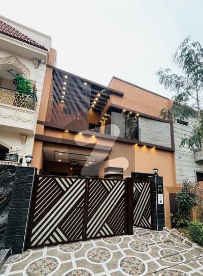 5 Marla Slightly used in Good condition House available for Sale in block BB Citi housing Gujranwala near Masjid Park and commercial
