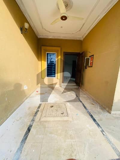 بحریہ ٹاؤن فیز 8 بحریہ ٹاؤن راولپنڈی,راولپنڈی میں 2 کمروں کا 5 مرلہ مکان 50.0 ہزار میں کرایہ پر دستیاب ہے۔