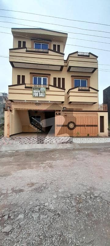 Centrally Located Prime Location House In Airport Housing Society - Sector 4 Is Available For Sale