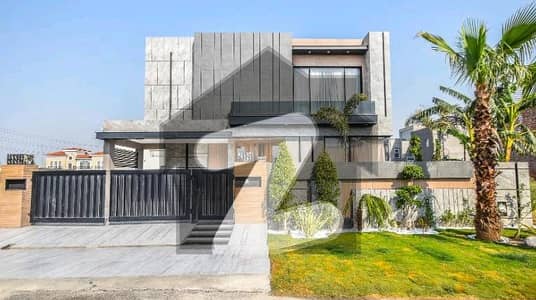 ڈی ایچ اے فیز 6 ڈیفنس (ڈی ایچ اے),لاہور میں 5 کمروں کا 1 کنال مکان 9.25 کروڑ میں برائے فروخت۔