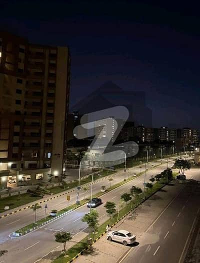 Prime Location Askari 5 - Sector J Flat Sized 3000 Square Feet For sale