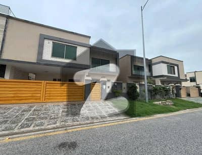 Ideal Prime Location 375 Square Yards House Available In Askari 6, Karachi