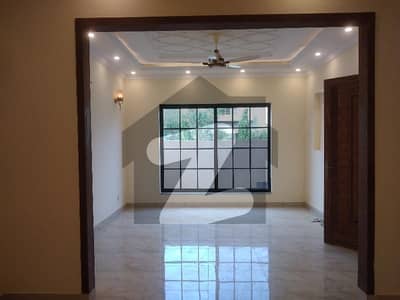 امپیریل گارڈن ہومز پیراگون سٹی,لاہور میں 3 کمروں کا 6 مرلہ مکان 2.1 کروڑ میں برائے فروخت۔