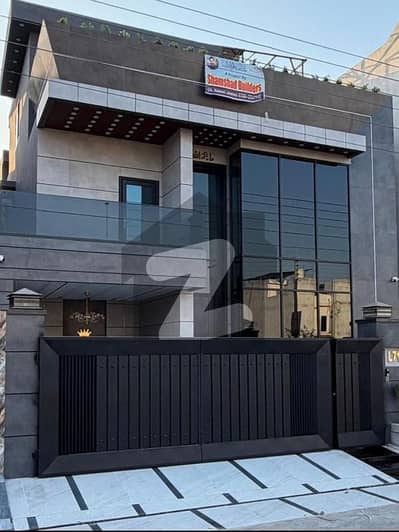 الرحمان فیز 2 - بلاک ایل الرحمان گارڈن فیز 2,الرحمان گارڈن,لاہور میں 5 کمروں کا 10 مرلہ مکان 4.95 کروڑ میں برائے فروخت۔