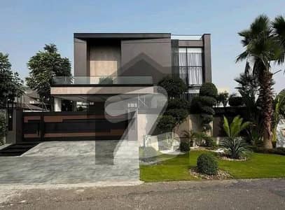 ڈی ایچ اے فیز 6 ڈیفنس (ڈی ایچ اے),لاہور میں 5 کمروں کا 1 کنال مکان 3.3 لاکھ میں کرایہ پر دستیاب ہے۔