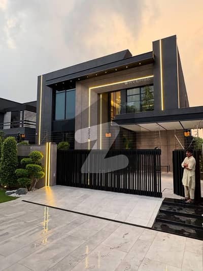 10 Marla Modern Elegant Design Luxury House Whit Basement Available For Sale 5