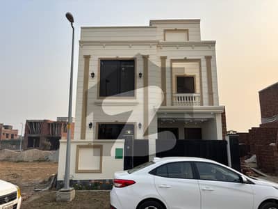 بحریہ نشیمن ۔ آئرس بحریہ نشیمن,لاہور میں 3 کمروں کا 5 مرلہ مکان 1.55 کروڑ میں برائے فروخت۔