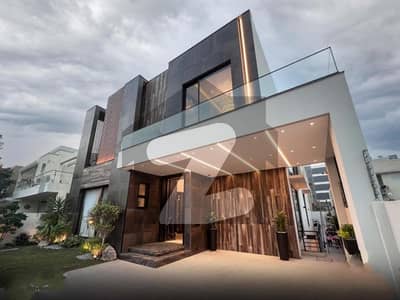 10 Marla Top Quality House For Sale In DHA Phase 7