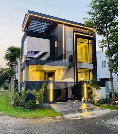 ڈی ایچ اے فیز 6 ڈیفنس (ڈی ایچ اے),لاہور میں 3 کمروں کا 5 مرلہ مکان 2.5 کروڑ میں برائے فروخت۔