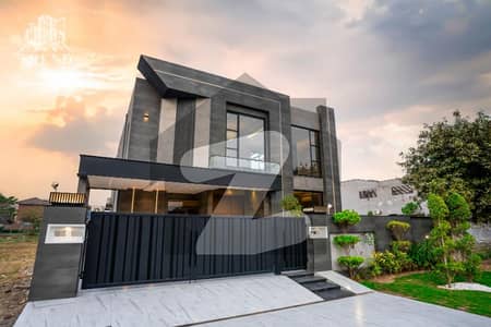 20 MARLA BRAND NEW HOUSE FOR RENT NEAR PARK