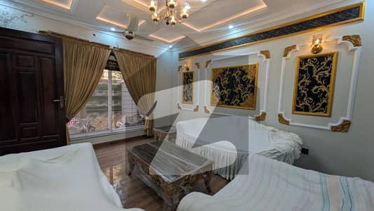 9 MARLA NEW HOUSE FOR SALE IN NASHEMAN E IQBAL PHASE 2 COLLEGE ROAD LAHORE.