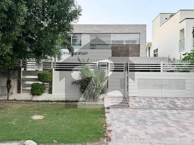 ڈی ایچ اے فیز 5 ڈیفنس (ڈی ایچ اے),لاہور میں 5 کمروں کا 1 کنال مکان 3.99 لاکھ میں کرایہ پر دستیاب ہے۔