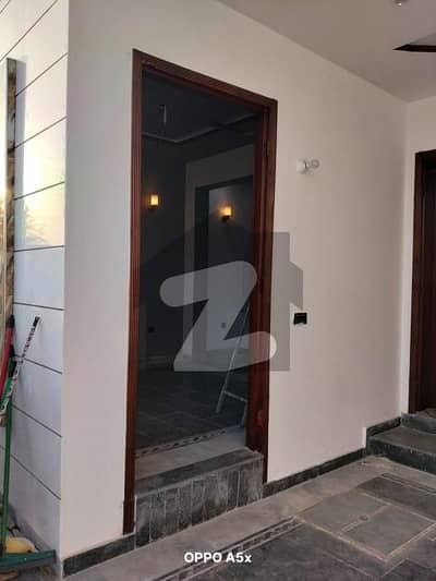 5 Marla House For Rent At 60 Feet Road M8 Block Lake City