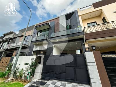 ڈی ایچ اے فیز 5 ڈیفنس (ڈی ایچ اے),لاہور میں 3 کمروں کا 5 مرلہ مکان 99.0 ہزار میں کرایہ پر دستیاب ہے۔