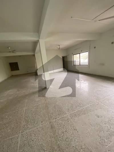 آئی ۔ 10 اسلام آباد میں 11 مرلہ دفتر 3.85 لاکھ میں کرایہ پر دستیاب ہے۔