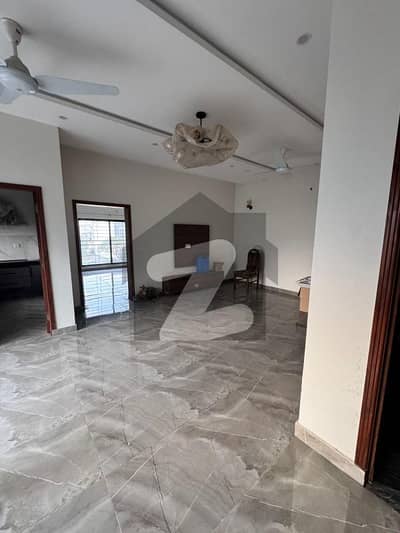 لیک سٹی رائیونڈ روڈ,لاہور میں 2 کمروں کا 7 مرلہ بالائی پورشن 70.0 ہزار میں کرایہ پر دستیاب ہے۔