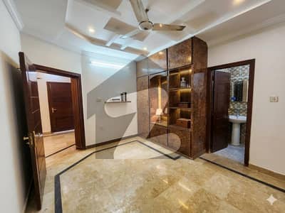 ڈی ۔ 12 اسلام آباد میں 2 کمروں کا 4 مرلہ زیریں پورشن 58.0 ہزار میں کرایہ پر دستیاب ہے۔