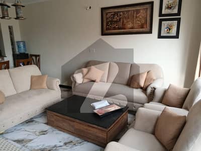 Prime Location 5 Marla Upper Portion For Rent