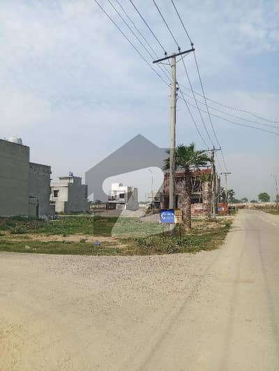 پیراگون سٹی ۔ آرچرڈ بلاک پیراگون سٹی,لاہور میں 5 مرلہ رہائشی پلاٹ 1.16 کروڑ میں برائے فروخت۔