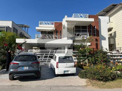 50X90 CORNER HOUSE FOR SALE