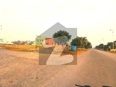 ڈی ایچ اے فیز 7 - بلاک ایکس فیز 7,ڈیفنس (ڈی ایچ اے),لاہور میں 1 کنال رہائشی پلاٹ 3.35 کروڑ میں برائے فروخت۔