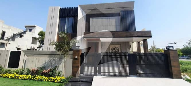 16.5 Marla Luxury Class Masterpiece Bungalow For Sale In State Life (Lake City Meadows)