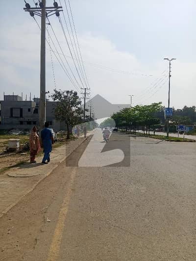 پیراگون سٹی ۔ آرچرڈ بلاک پیراگون سٹی,لاہور میں 5 مرلہ رہائشی پلاٹ 90.0 لاکھ میں برائے فروخت۔