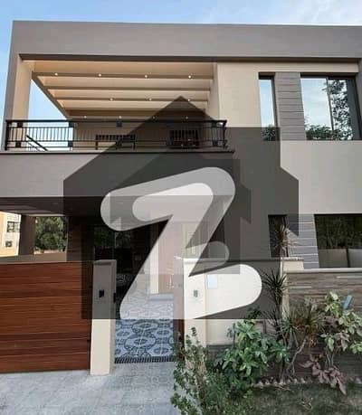 Spacious Prime Location 272 Square Yards House Available For sale In Bahria Town - Precinct 1