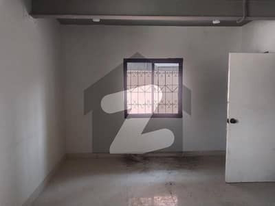 ڈی ایچ اے فیز 6 ڈی ایچ اے ڈیفینس,کراچی میں 4 کمروں کا 16 مرلہ مکان 3.0 لاکھ میں کرایہ پر دستیاب ہے۔