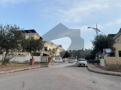 بحریہ انکلیو - سیکٹر ایم بحریہ انکلیو,بحریہ ٹاؤن,اسلام آباد میں 10 مرلہ رہائشی پلاٹ 1.4 کروڑ میں برائے فروخت۔