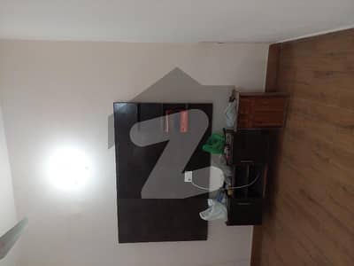 ایڈن گارڈن - بلاک اے ایڈن گارڈنز,فیصل آباد میں 3 کمروں کا 67 کنال زیریں پورشن 40.0 ہزار میں کرایہ پر دستیاب ہے۔