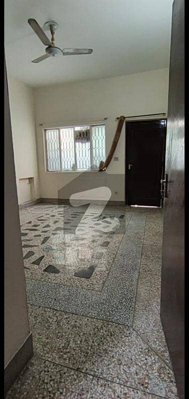 سیٹیلائیٹ ٹاؤن - بلاک بی سیٹیلائیٹ ٹاؤن,راولپنڈی میں 3 کمروں کا 7 مرلہ زیریں پورشن 80.0 ہزار میں کرایہ پر دستیاب ہے۔