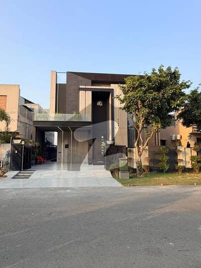 ڈی ایچ اے فیز 6 ڈیفنس (ڈی ایچ اے),لاہور میں 5 کمروں کا 1 کنال مکان 8.5 کروڑ میں برائے فروخت۔