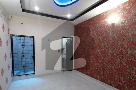 قاضی ٹاؤن لاہور میں 3 کمروں کا 3 مرلہ مکان 1.8 کروڑ میں برائے فروخت۔