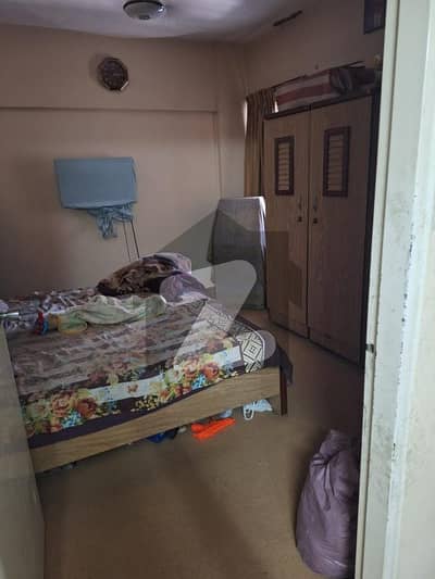 گلستانِِ جوہر ۔ بلاک 17 گلستانِ جوہر,کراچی میں 3 کمروں کا 6 مرلہ فلیٹ 90.0 لاکھ میں برائے فروخت۔