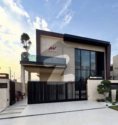 ڈی ایچ اے فیز 7 ڈیفنس (ڈی ایچ اے),لاہور میں 5 کمروں کا 1 کنال مکان 2.8 لاکھ میں کرایہ پر دستیاب ہے۔