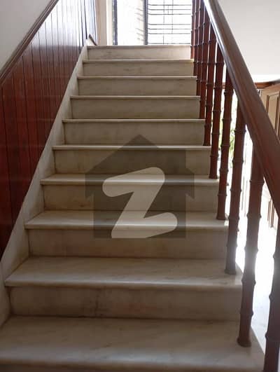 ڈی ایچ اے فیز 3 ڈیفنس (ڈی ایچ اے),لاہور میں 3 کمروں کا 1 کنال بالائی پورشن 1.05 لاکھ میں کرایہ پر دستیاب ہے۔