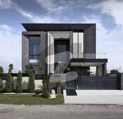 One Kanal Luxurious Bungalow Located Near Fairways Raya And Park