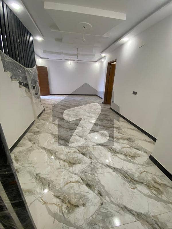 A Beautiful Well Maintain House In Low Bugdet A Beautiful Well Maintain House In Low Bugdet