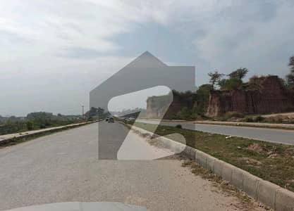 5 Marla Residential Plot For sale Available In Park Enclave