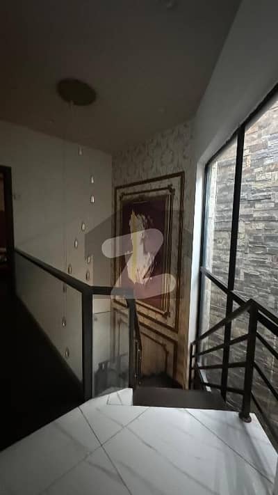 بحریہ ٹاؤن فیز 8 ۔ ایڈن لیک ویو بلاک بحریہ ٹاؤن فیز 8,بحریہ ٹاؤن راولپنڈی,راولپنڈی میں 4 کمروں کا 10 مرلہ مکان 5.15 کروڑ میں برائے فروخت۔