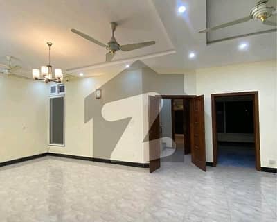 G-11/2 3200 Square Feet House Up For sale
