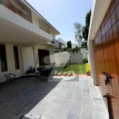 Slightly Used 500 Yards Bungalow With Basement DHA PHASE 5 Near Sultan Masjid