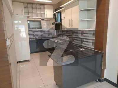 گلستانِِ جوہر ۔ بلاک 15 گلستانِ جوہر,کراچی میں 3 کمروں کا 7 مرلہ فلیٹ 3.35 کروڑ میں برائے فروخت۔