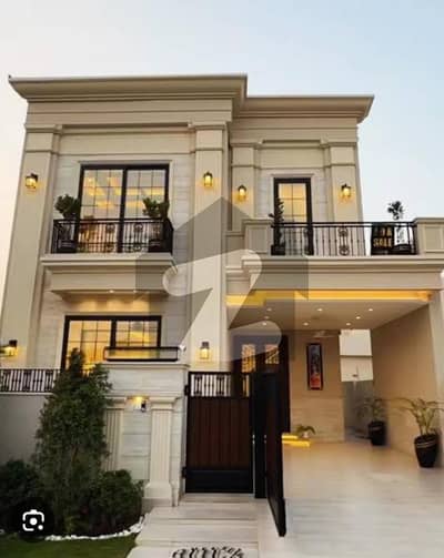 بحریہ ٹاؤن فیز 8 بحریہ ٹاؤن راولپنڈی,راولپنڈی میں 5 کمروں کا 7 مرلہ مکان 85.0 ہزار میں کرایہ پر دستیاب ہے۔