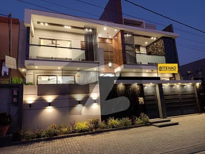 400 Sq Yards Very Reasonable Rates 4 Bed On Each Floor Dream House