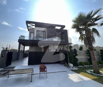 FULL BASEMENT 1-KANAL ELEGANT AND BRAND NEW SUPER HOT LOCATED BUNGALOW IS AVAILABLE IN THE BEST BLOCK OF DHA PHASE 6 LAHORE.