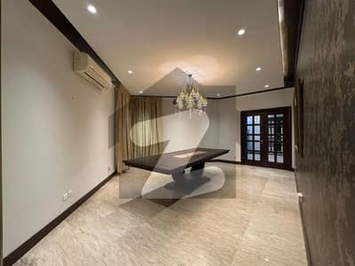 ڈی ایچ اے فیز 6 - بلاک ای فیز 6,ڈیفنس (ڈی ایچ اے),لاہور میں 5 کمروں کا 3 کنال مکان 40.0 کروڑ میں برائے فروخت۔